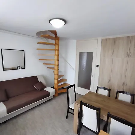 Viking Apartmanhotel Gárdony